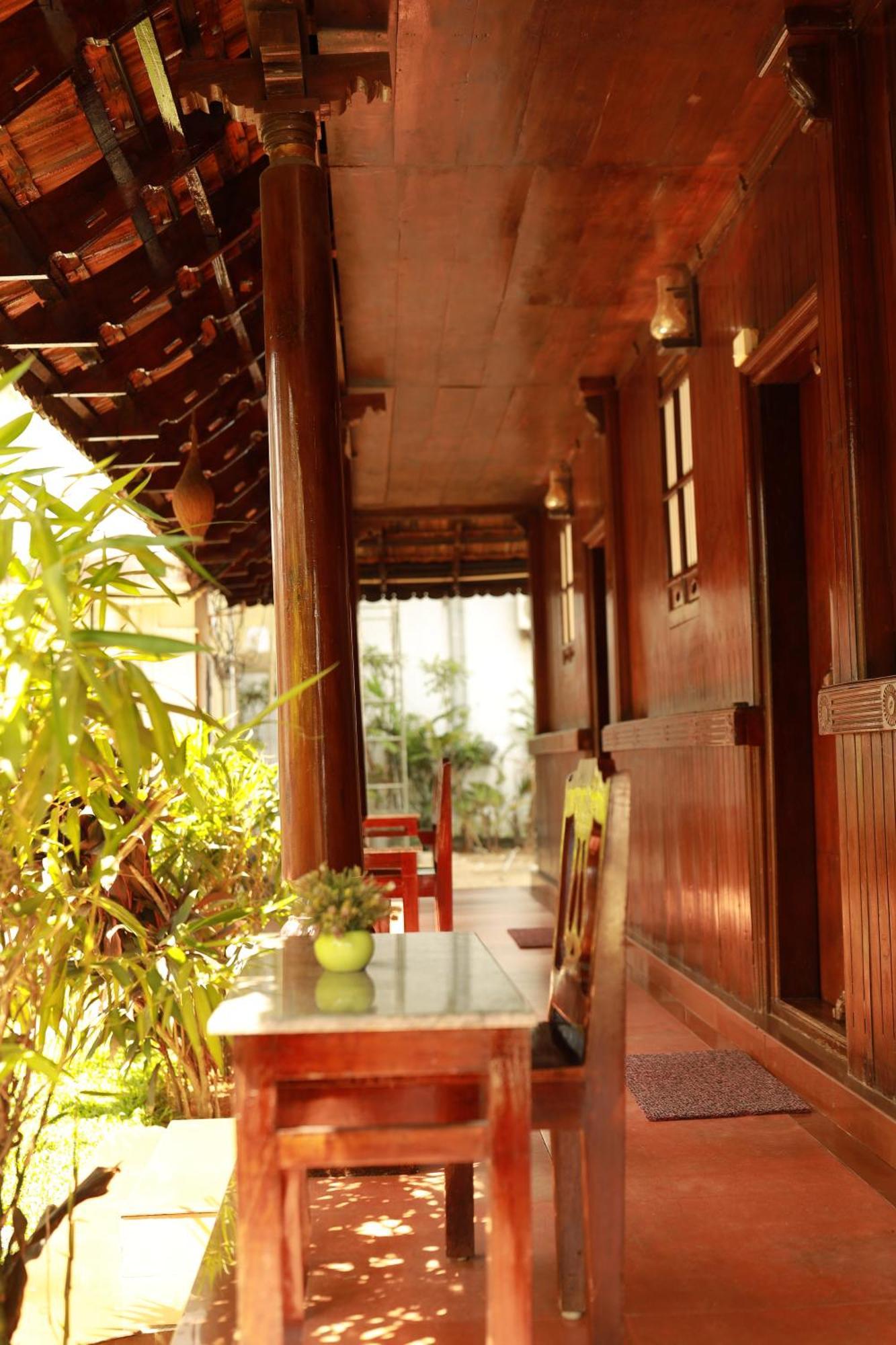 Cherai Beach Palace ภายนอก รูปภาพ
